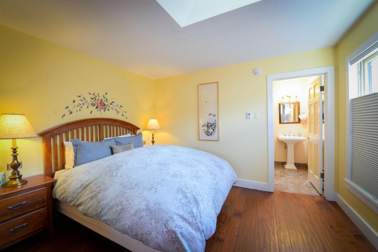 Briar Rose Bed & Breakfast Боулдер Номер фото